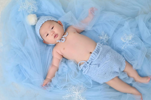 成都试管代怀孕妇肚子上长红点